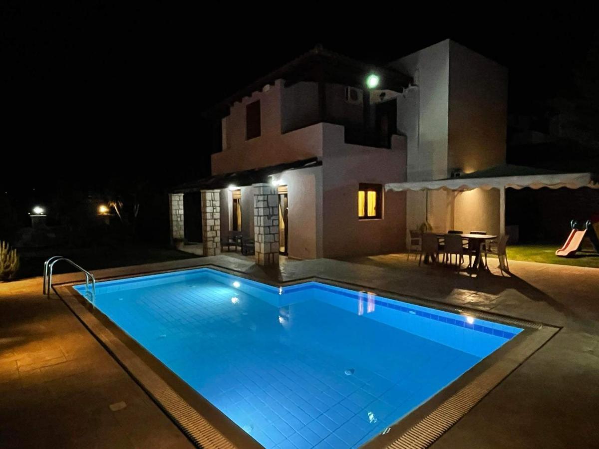Villa Steki Roumeli ภายนอก รูปภาพ