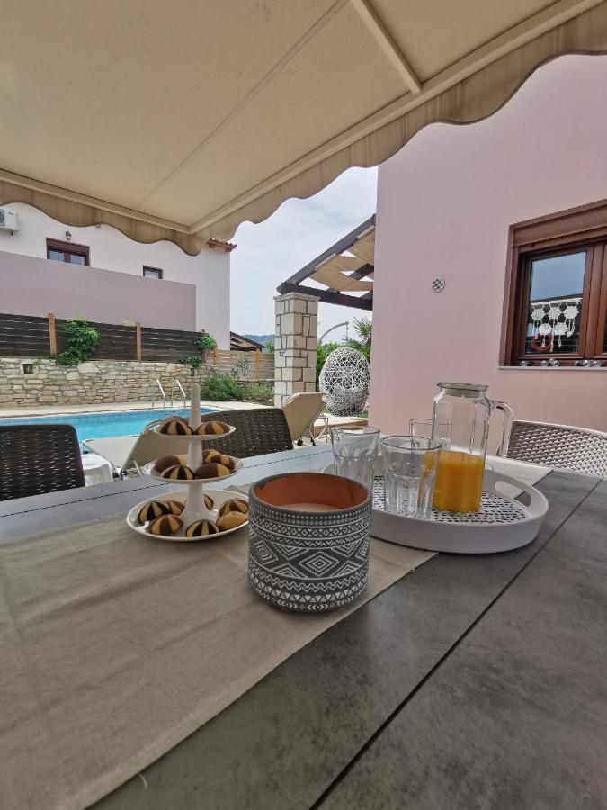 Villa Steki Roumeli ภายนอก รูปภาพ